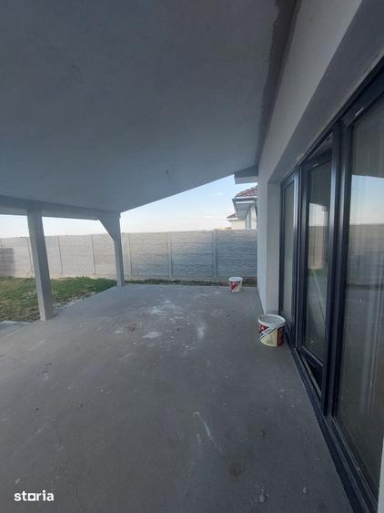 Casă cu 4 camere cu Teren 500 Mp în Central
