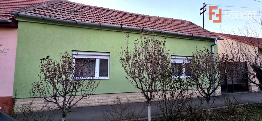 Casă individuală cu 3 camere cu Canalizare în Aurel Vlaicu