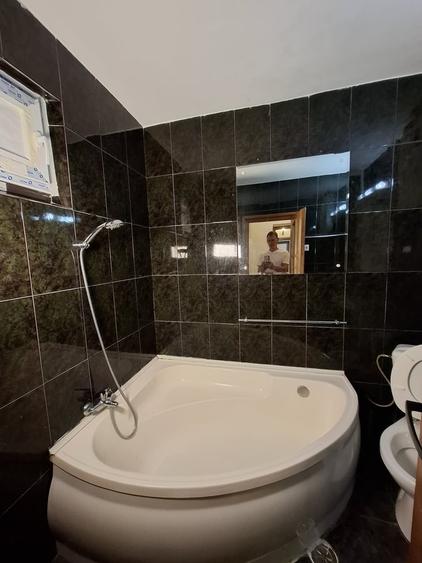 Apartament cu 3 camere decomandat în Alexandru Obregia