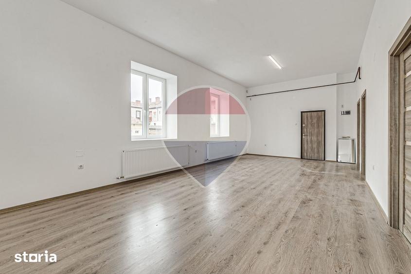 Spațiu comercial, de 50 mp, în Șiria