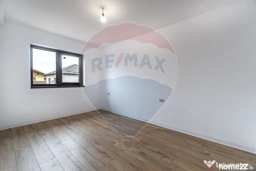 Casă cu 4 camere cu Teren 252 Mp în Tărlungeni
