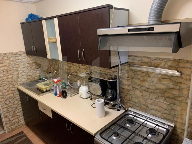 Apartament cu 2 camere semidecomandat în Cetate