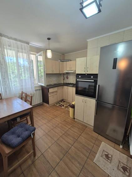 Apartament cu 2 camere semidecomandat în Basarabia