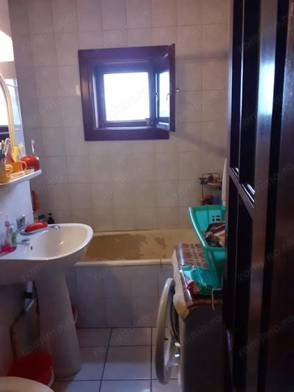 Apartament cu 3 camere decomandat în Mircea cel Bătrân