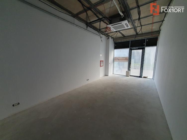 Apartament cu 3 camere decomandat, mobilat în Aradului