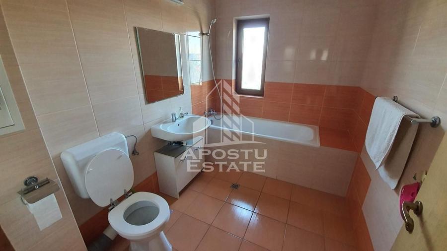 Apartament cu 3 camere semidecomandat, mobilat în Braytim