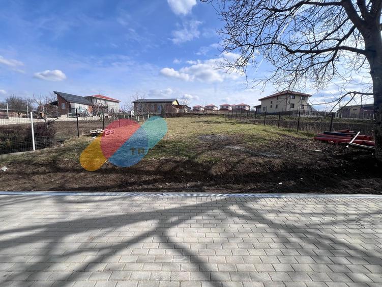 Casă individuală cu 4 camere cu Canalizare în Dezmir