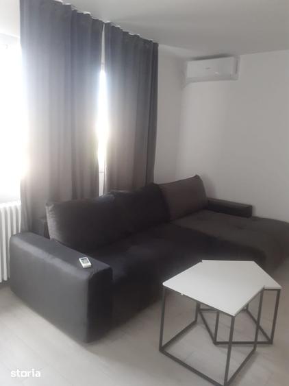 Apartament cu 2 camere decomandat în Titan