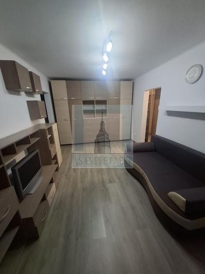Apartament cu 2 camere semidecomandat, mobilat în Gării