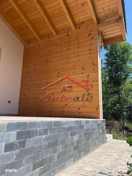 Casă cu 3 camere cu Teren 1030 Mp în Central