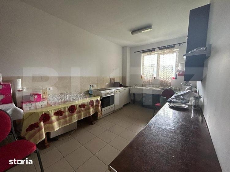 Spațiu comercial, de 1,200 mp, în Central