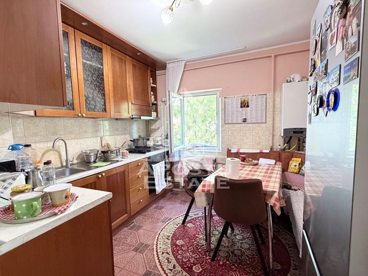 Apartament cu 2 camere semidecomandat, mobilat în Freidorf