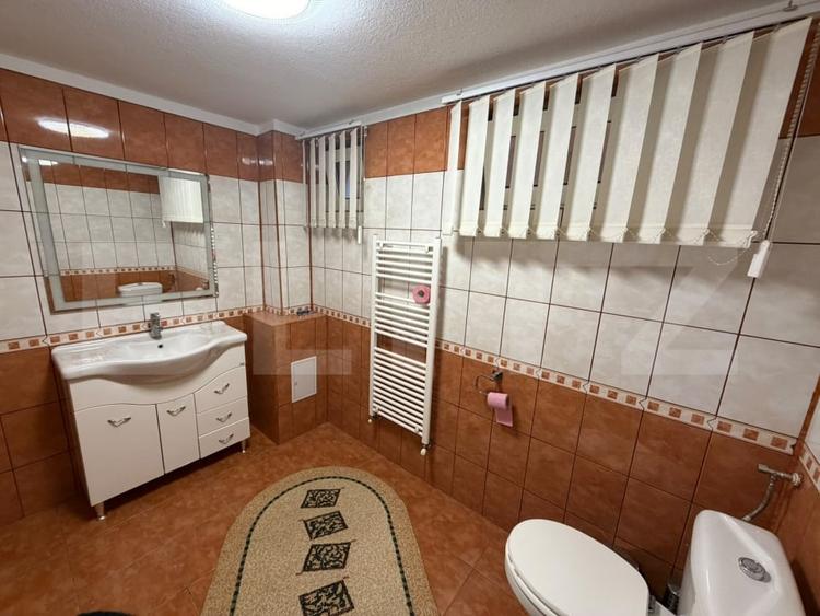 Casă individuală cu 4 camere cu Canalizare în Micești