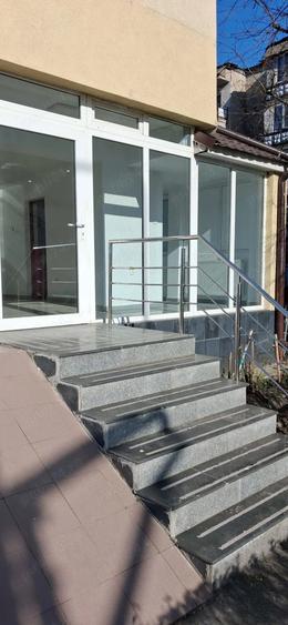 Spațiu comercial, de 30 mp, în Calea Moldovei