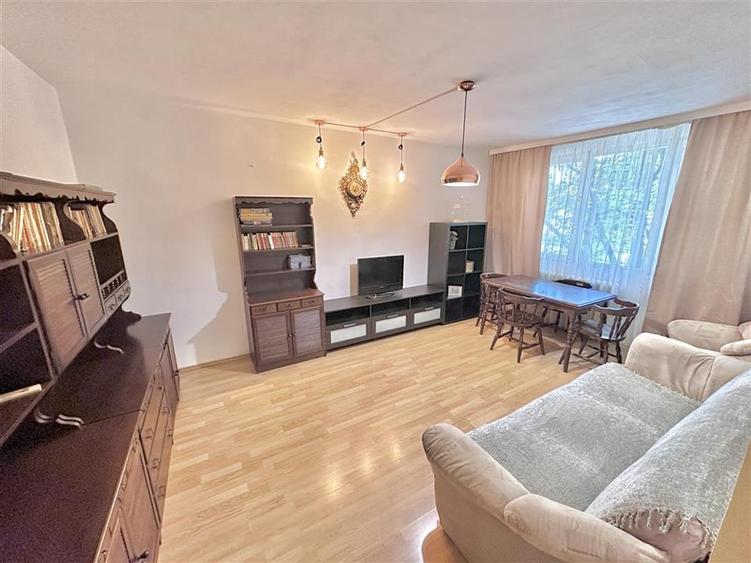 Apartament cu 3 camere decomandat, mobilat în Brâncoveanu