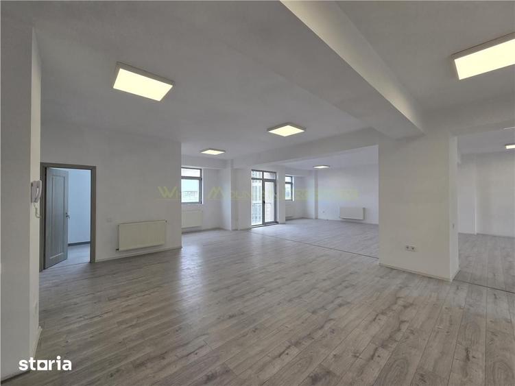 Spațiu comercial, de 122 mp, în Centrul Civic