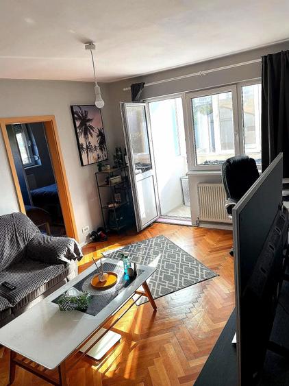 Apartament cu 2 camere semidecomandat în Tipografilor