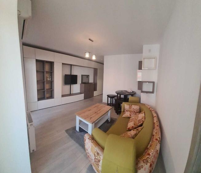 Apartament cu 2 camere decomandat în Lotus