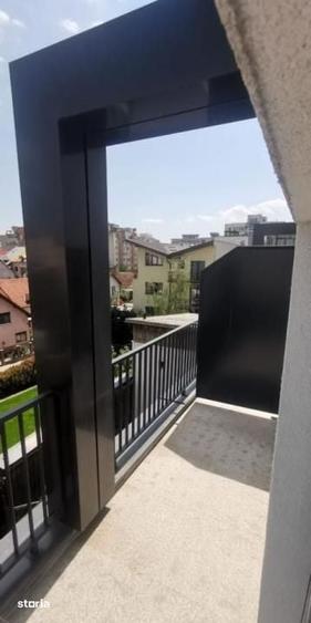 Apartament cu 3 camere în Mărăști