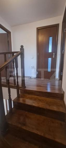 Duplex cu 5 camere cu Canalizare în Sânpetru
