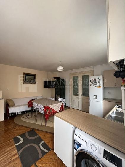 Apartament cu 3 camere decomandat, mobilat în Schei