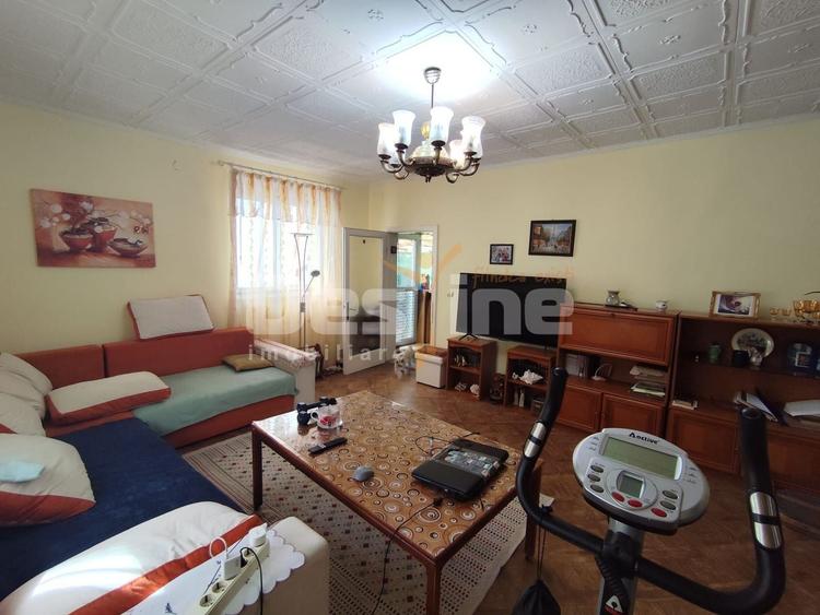 Casă individuală cu 3 camere cu Canalizare în Ogretin