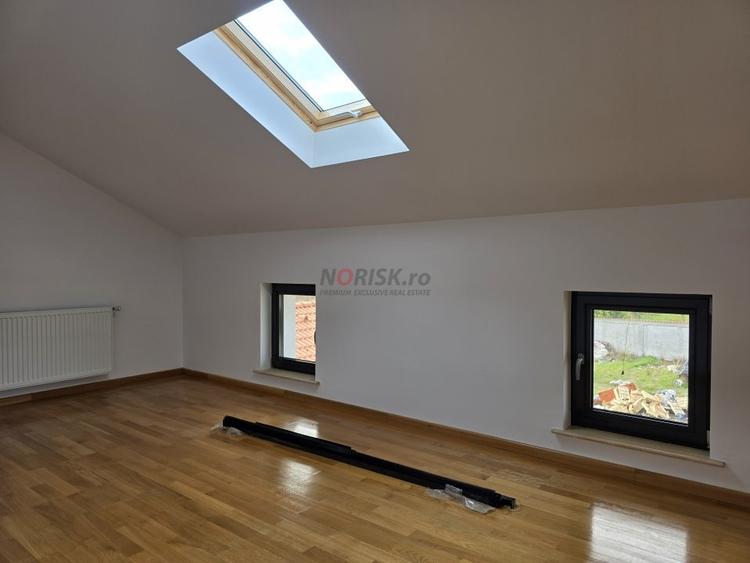 Casă individuală cu 8 camere cu Piscina în Snagov
