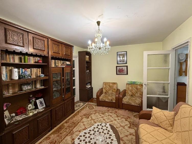 Apartament cu 2 camere semidecomandat, mobilat în Luncă