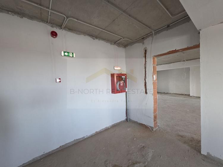 Birou, de 230 mp, în Central