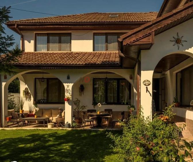 Casă individuală cu 5 camere cu Canalizare în Pipera