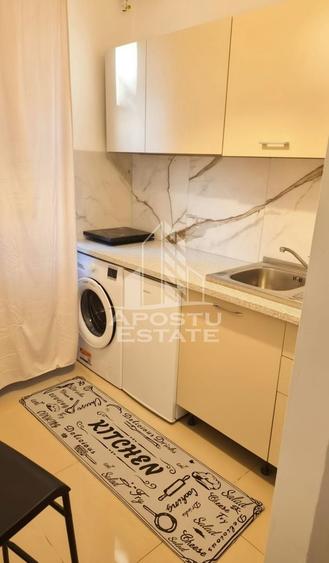 Garsonieră decomandată în Central