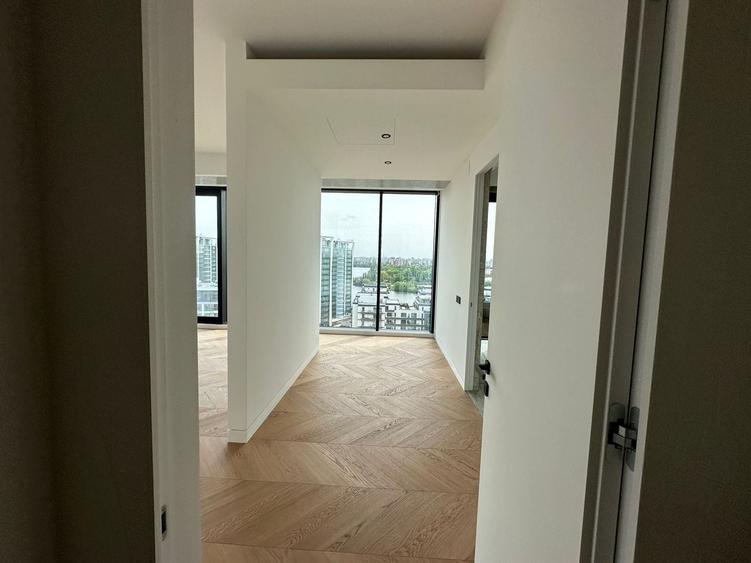 Apartament cu 3 camere în Barbu Văcărescu