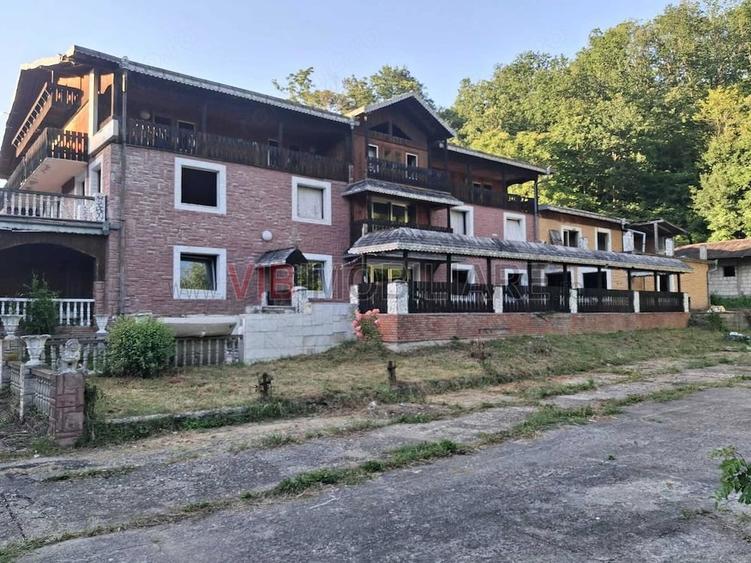 Teren de 8900 mp, în Central