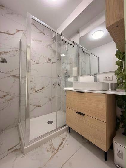 Apartament cu 4 camere semidecomandat în Drumul Taberei