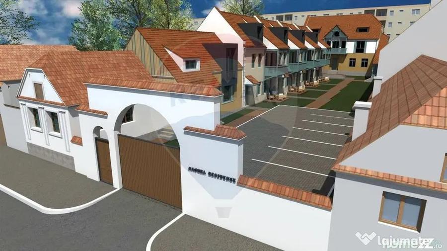Casă cu 9 camere cu Teren 1236 Mp în Central