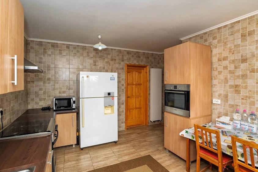 Casă cu 3 camere cu Teren 6290 Mp în Corbi