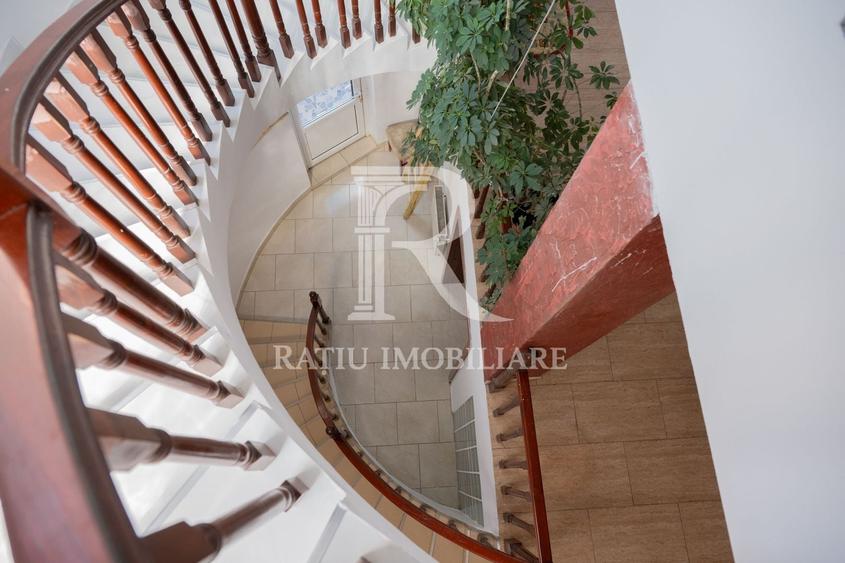 Casă cu 18 camere cu Canalizare în Sânmartin