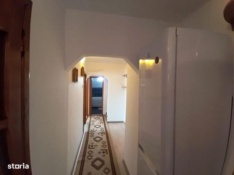 Apartament cu 3 camere decomandat în Sfântu Ilie