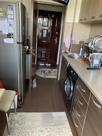 Apartament cu 2 camere decomandat, mobilat în Titan