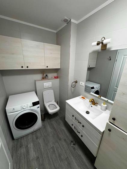 Apartament cu 3 camere semidecomandat, mobilat în Braytim