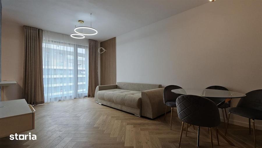 Apartament cu 3 camere semidecomandat, mobilat în Plopilor