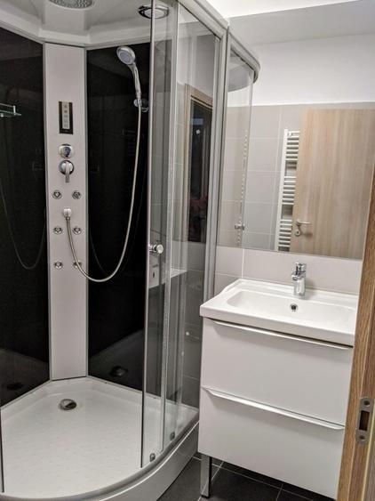 Casă individuală cu 4 camere cu Canalizare în Borhanci