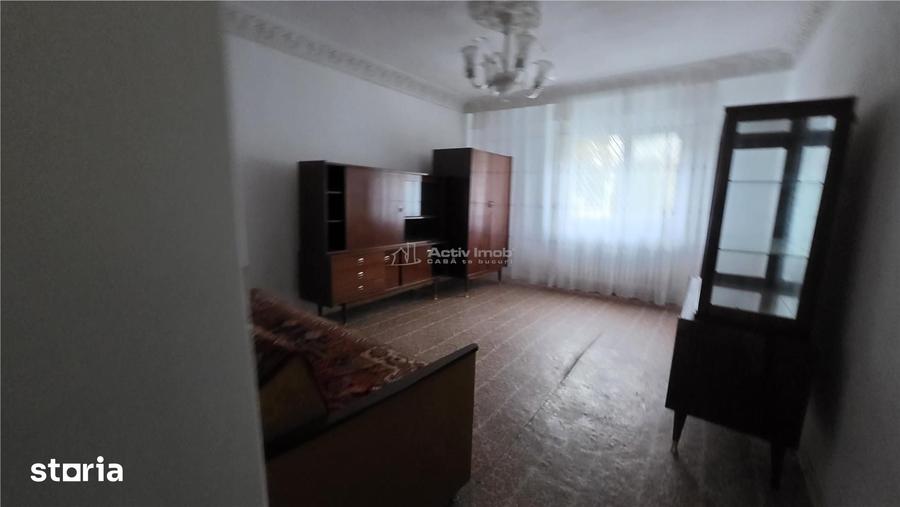 Apartament cu 2 camere decomandat în Malu Mare