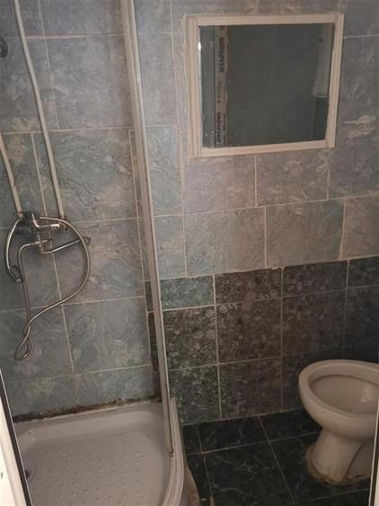 Casă individuală cu 2 camere cu Canalizare în Central