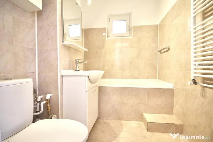 Apartament cu 3 camere decomandat în Teiul Doamnei