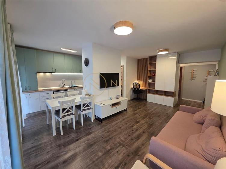 Apartament cu 3 camere decomandat, mobilat în Aviației