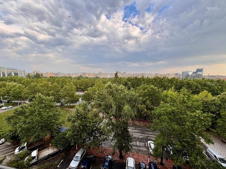 Apartament cu 3 camere decomandat, mobilat în Unirii