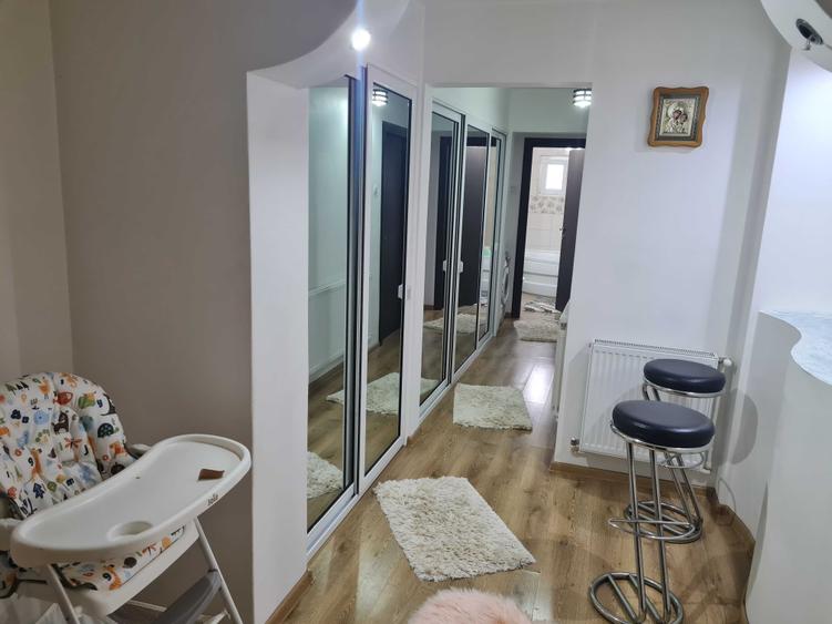 Apartament cu 3 camere decomandat în Central