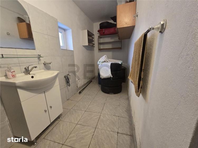 Casă cu 2 camere cu Teren 2685 Mp în Curtuișeni
