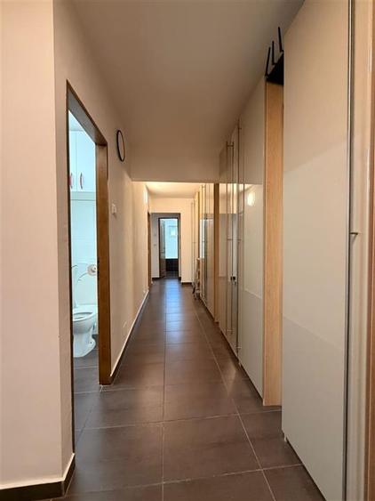 Apartament cu 3 camere decomandat, mobilat în Băneasa